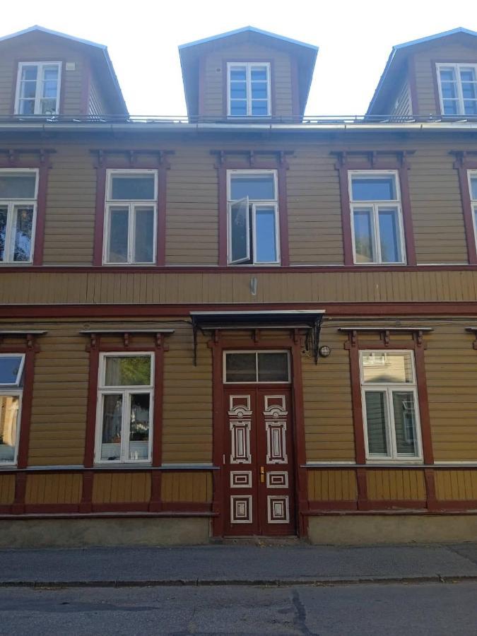Hygge Home - Artistic Style Apartment With Free Parking Friday 7 Pm - Monday 8 Am Tartu Exterior foto